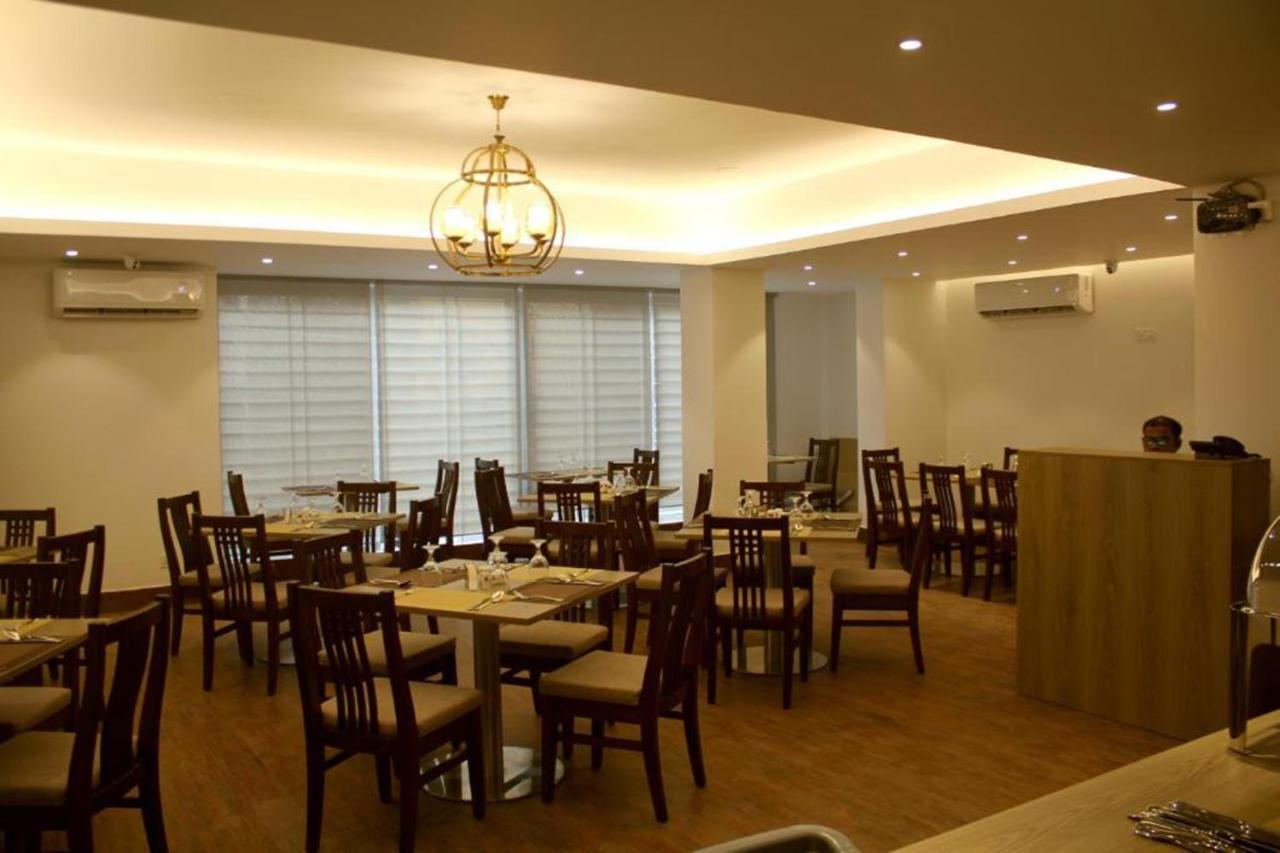 Hotel Priyo Nibash Stylish Residential Dhaka Exterior foto