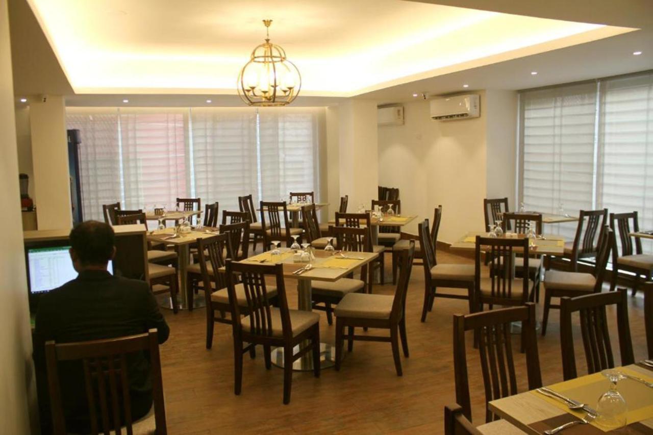 Hotel Priyo Nibash Stylish Residential Dhaka Exterior foto