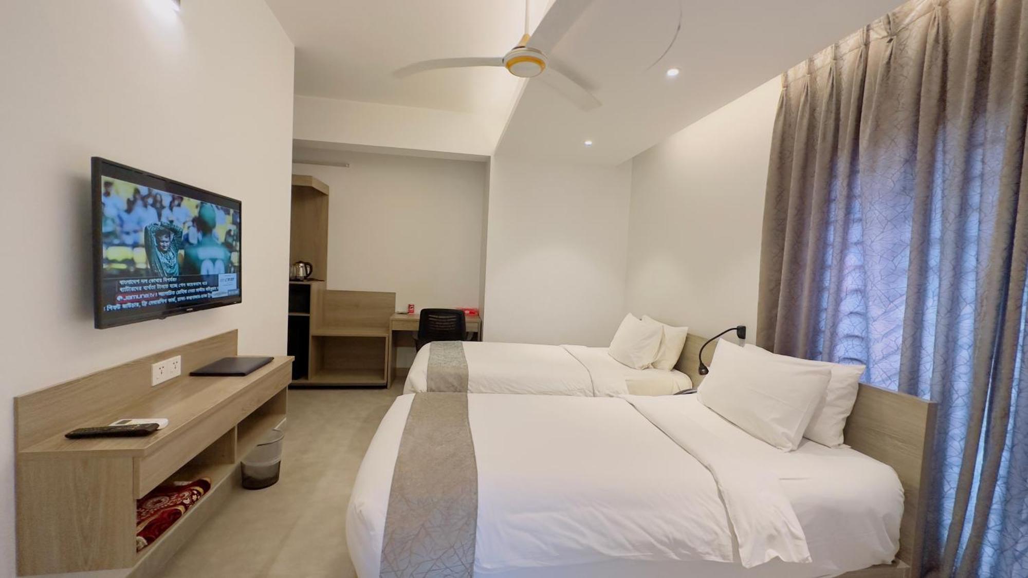 Hotel Priyo Nibash Stylish Residential Dhaka Exterior foto