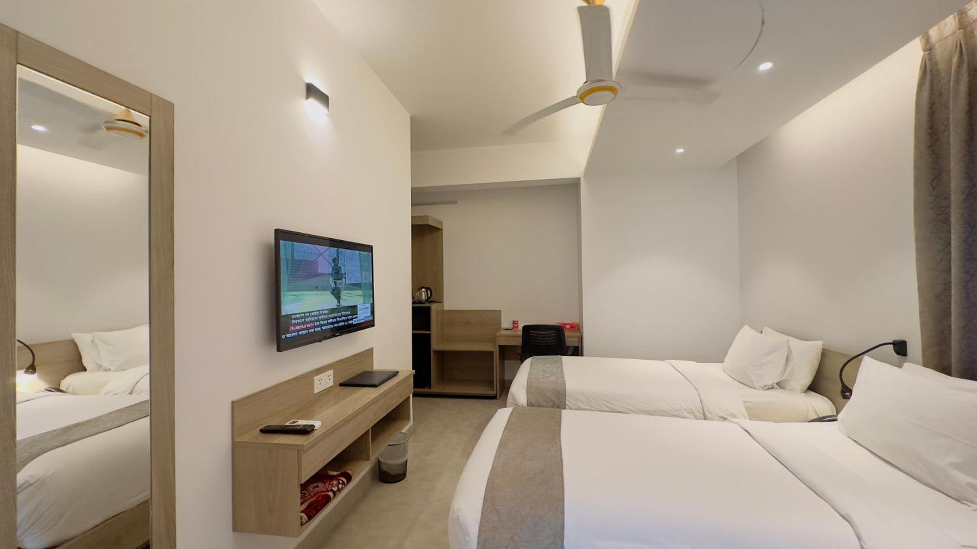 Hotel Priyo Nibash Stylish Residential Dhaka Exterior foto