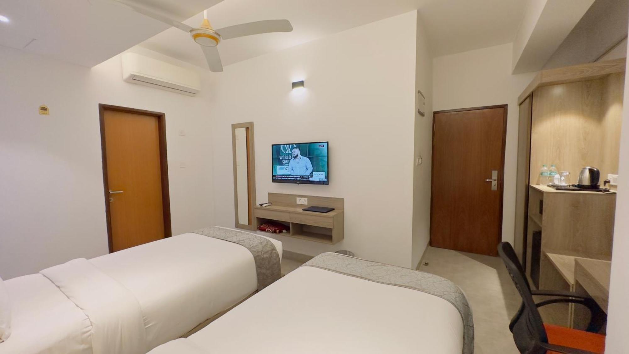 Hotel Priyo Nibash Stylish Residential Dhaka Exterior foto
